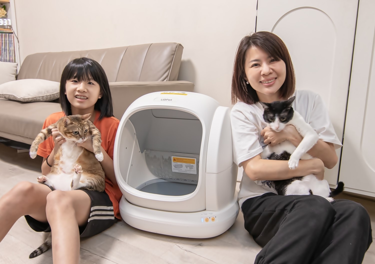 貓砂盆 推薦 UBPet C20 巨容量全自動除臭靜音貓砂機  自動貓砂機，解放你的雙手，讓你的貓咪更幸福