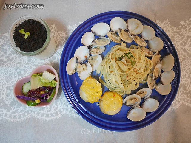 [食譜]在家也能假掰一下，享受餐廳餐點的白酒蛤蠣義大利麵佐起司北海道干貝