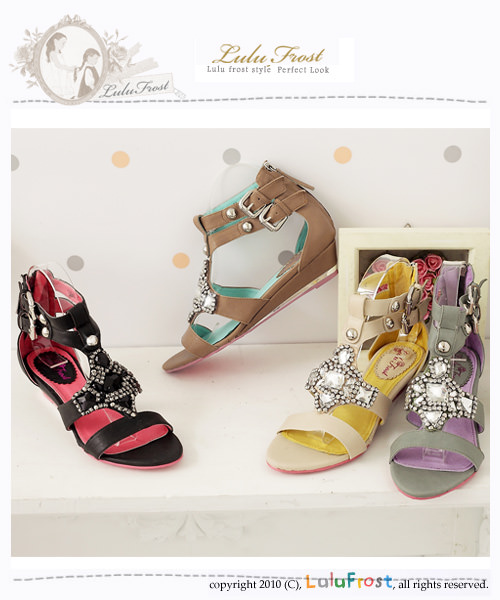 [新鞋]Lulu Frost 羅馬假期~閃耀十字鑽釦羅馬縷空坡跟涼鞋